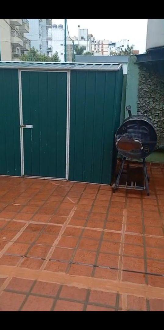 Foto de Aranguren 328. Lote de 6.61 x 22.80. Casa multifamiliar. 3 departamento en buen estado, imagen 2