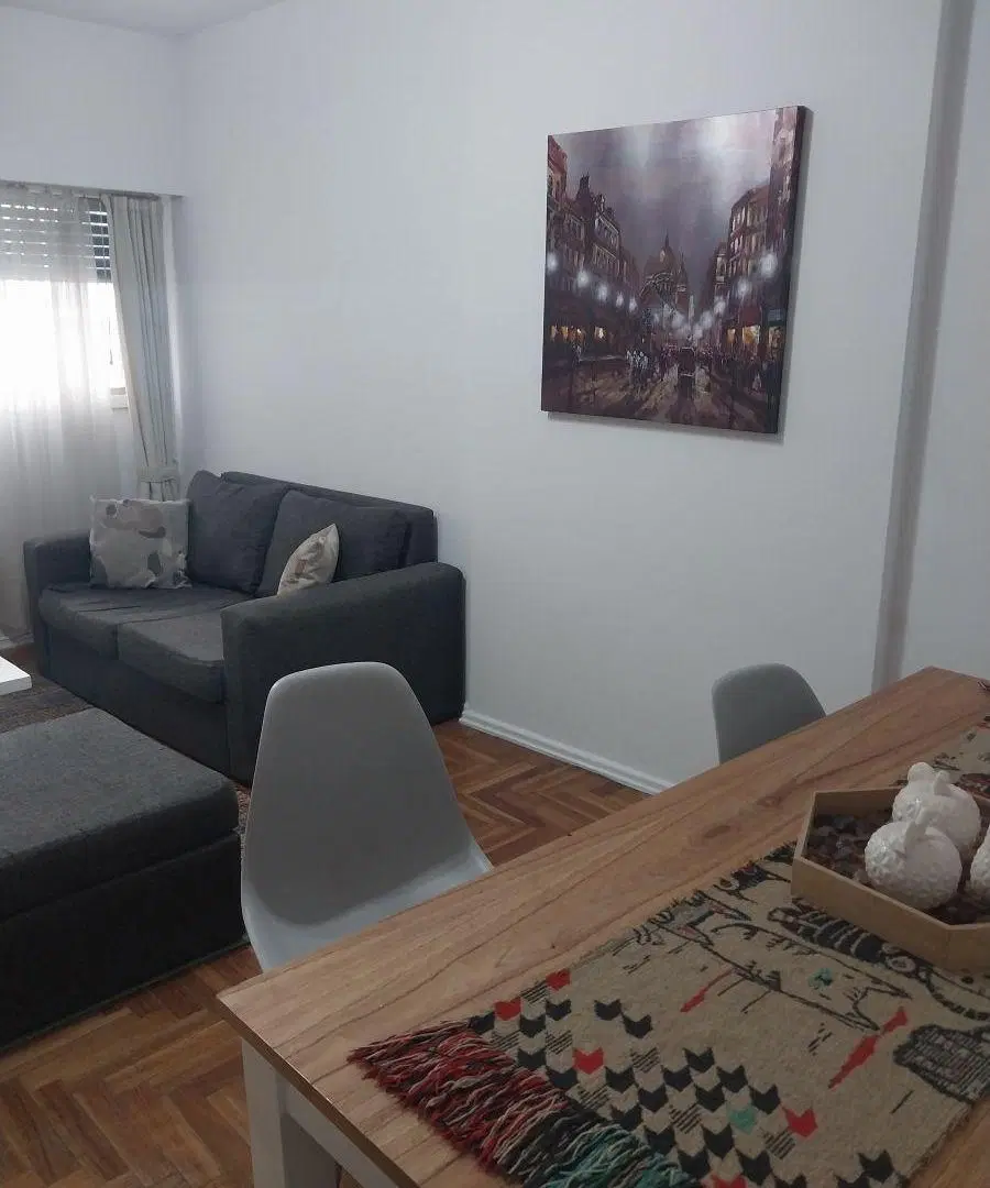 Libertador al 8400. 2 ambientes. Semipiso 44m2 cubiertos. Excelente estado y ubicación. Apto credito 4