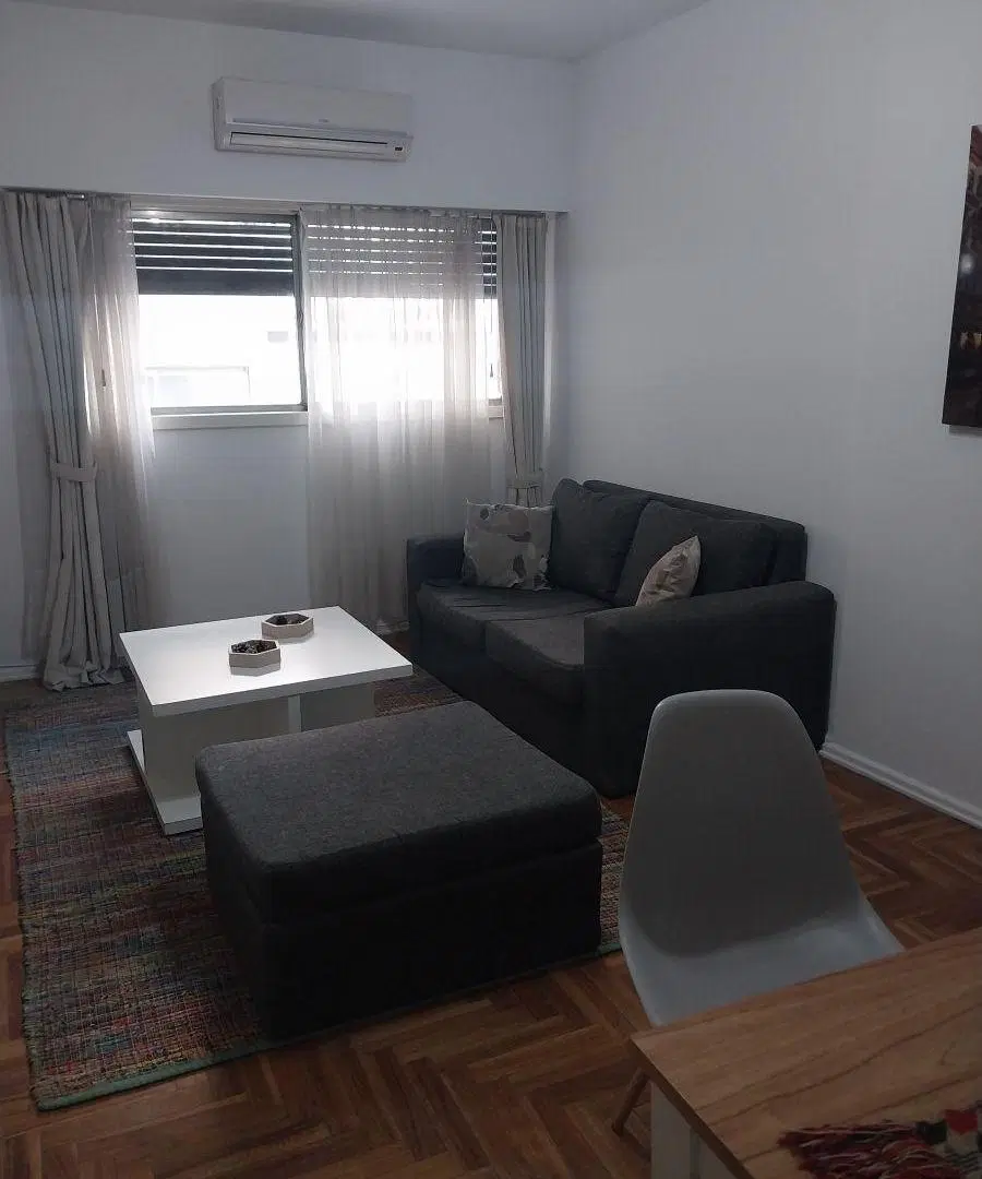 Libertador al 8400. 2 ambientes. Semipiso 44m2 cubiertos. Excelente estado y ubicación. Apto credito 8