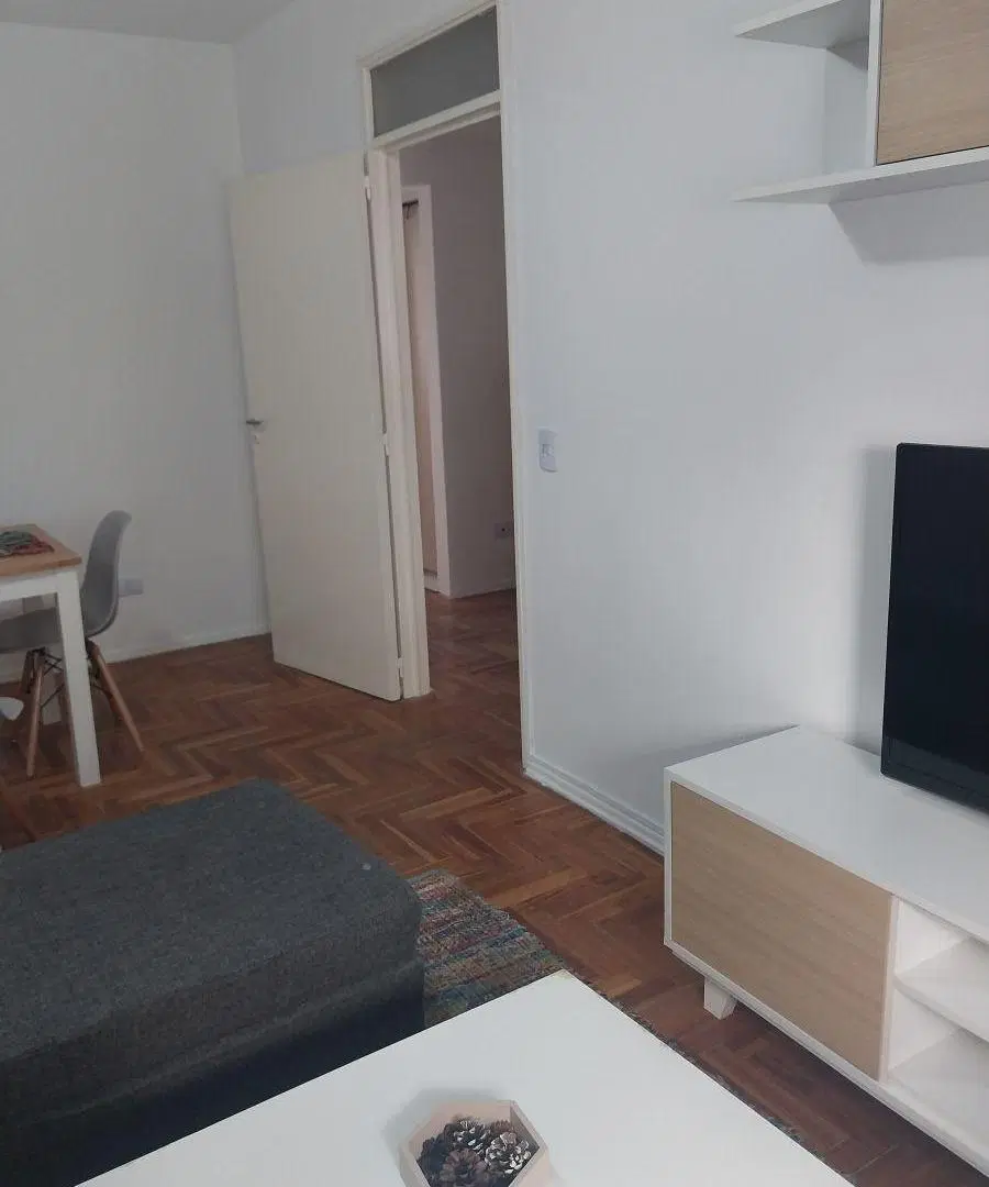 Libertador al 8400. 2 ambientes. Semipiso 44m2 cubiertos. Excelente estado y ubicación. Apto credito 5