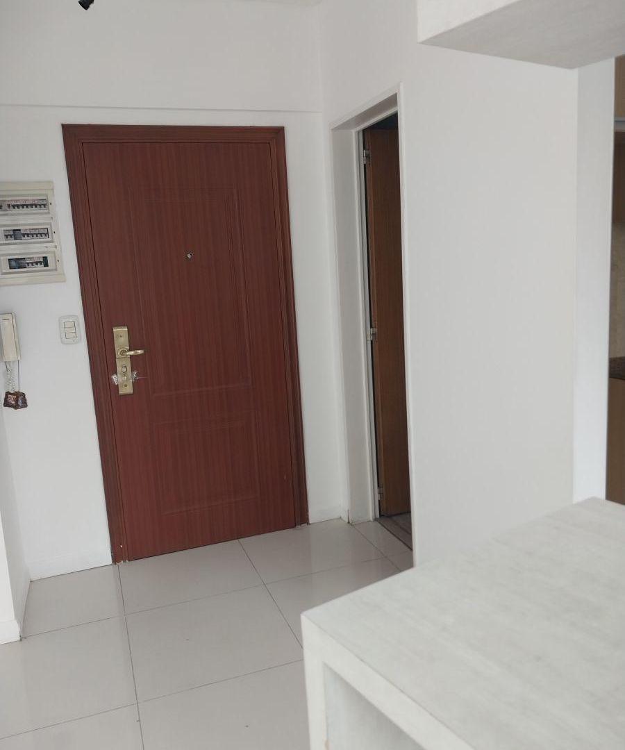 Foto de Balbin y Rivera. Piso de 4 ambientes en duplex. Frente . Balcon. No apto credito, imagen 1