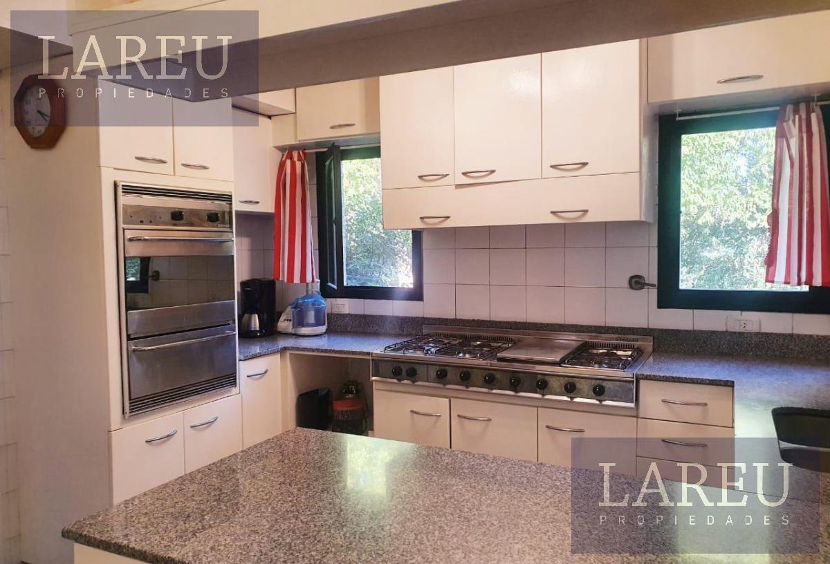 Casa en venta con renta - El Estribo