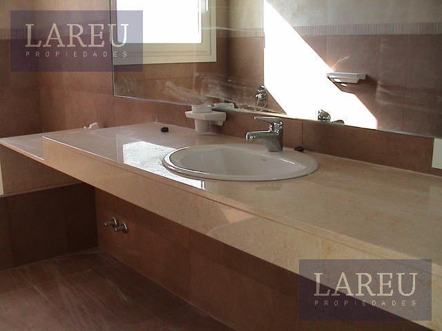 Casa en Venta con renta - Bosque Chico