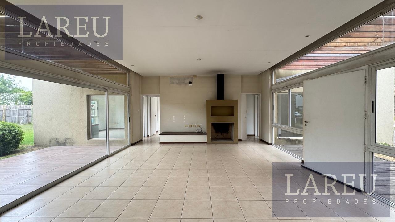 Foto de Casa en Venta en el Barrio Privado Roble Joven, imagen 2