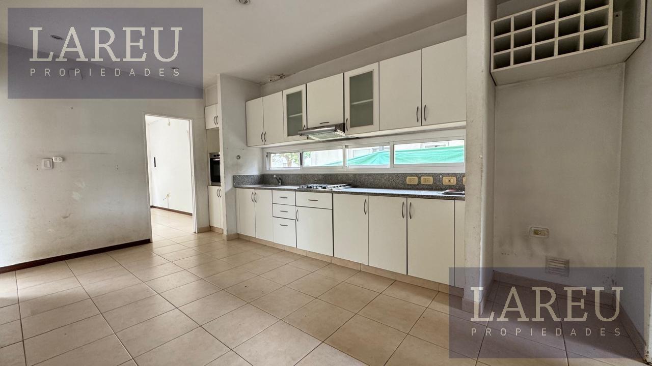 Foto de Casa en Venta en el Barrio Privado Roble Joven, imagen 5