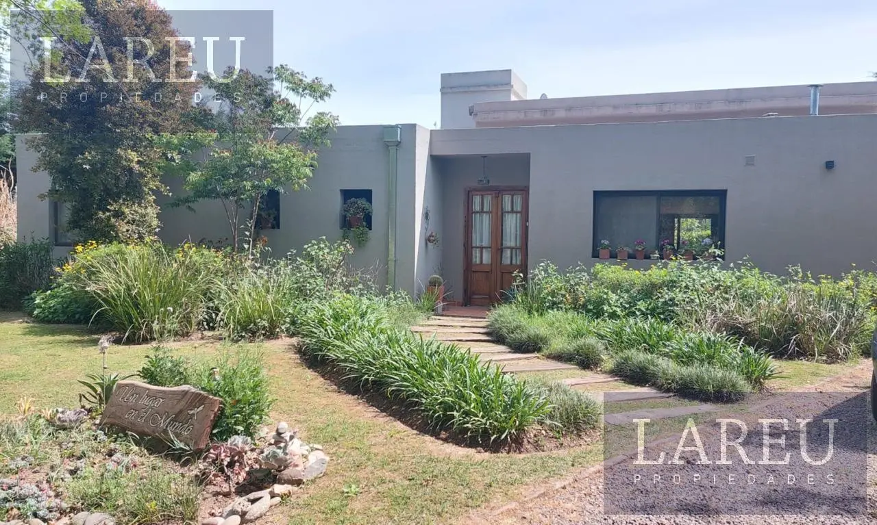 Casa en el Barrio Roble Joven 2