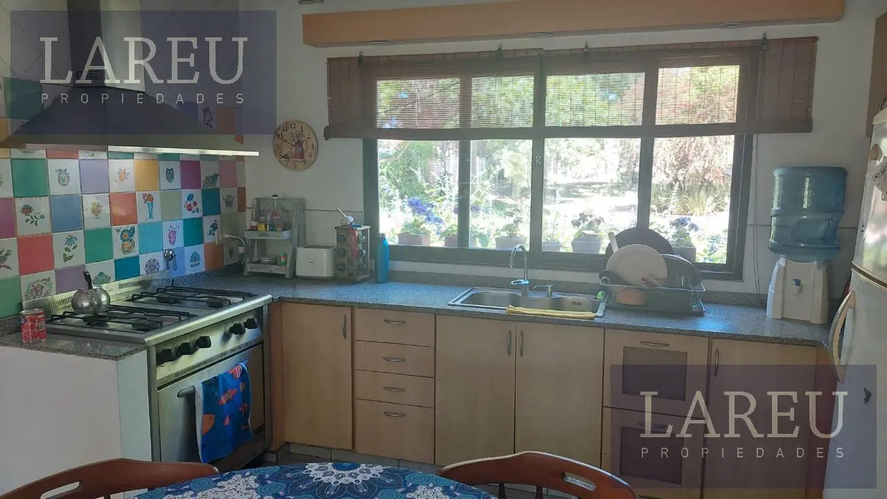 Casa en el Barrio Roble Joven 4