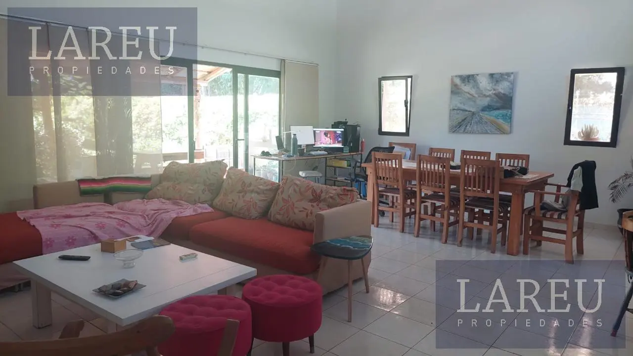 Casa en el Barrio Roble Joven 1