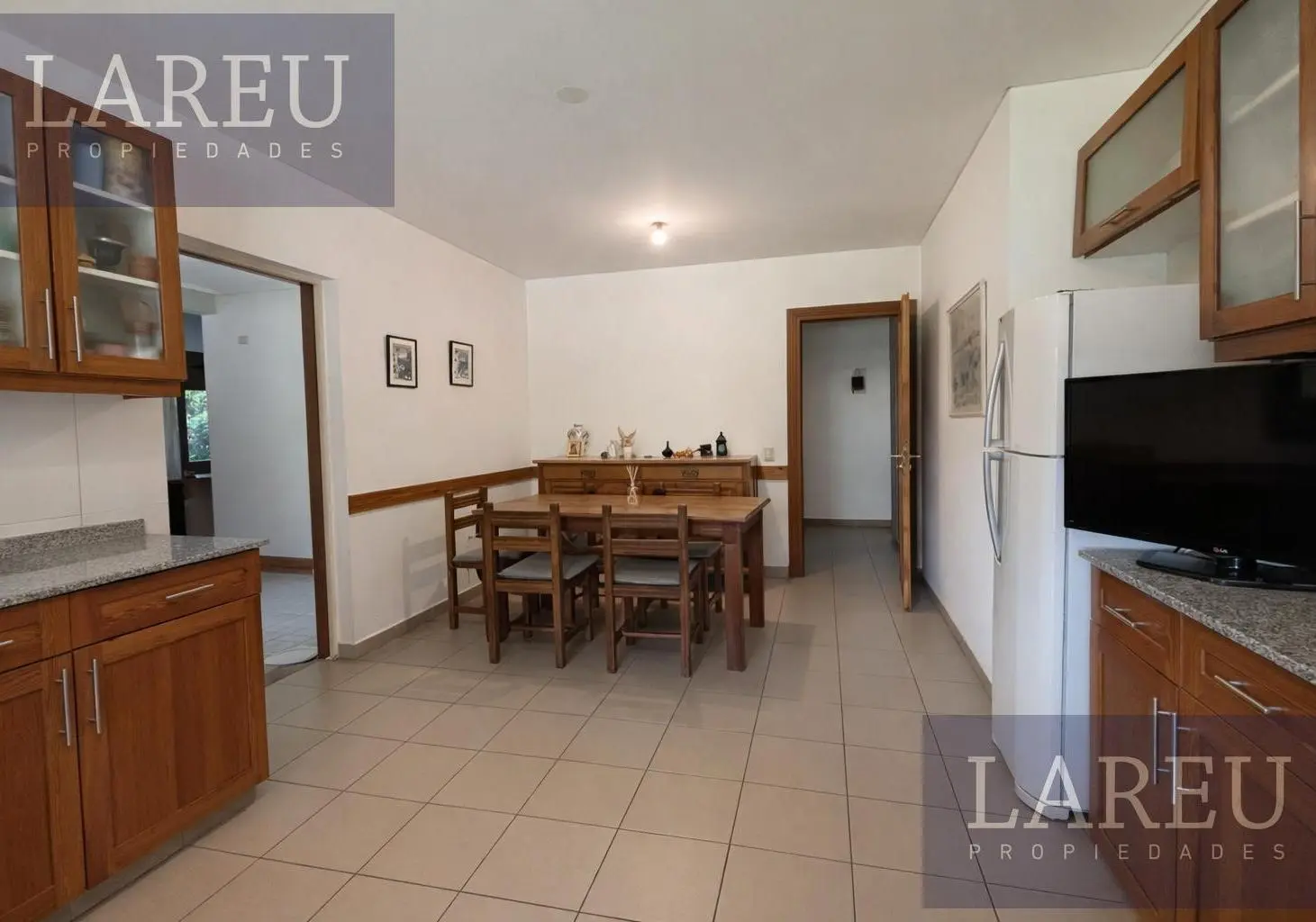 Casa en La Delfina, Pilar 4