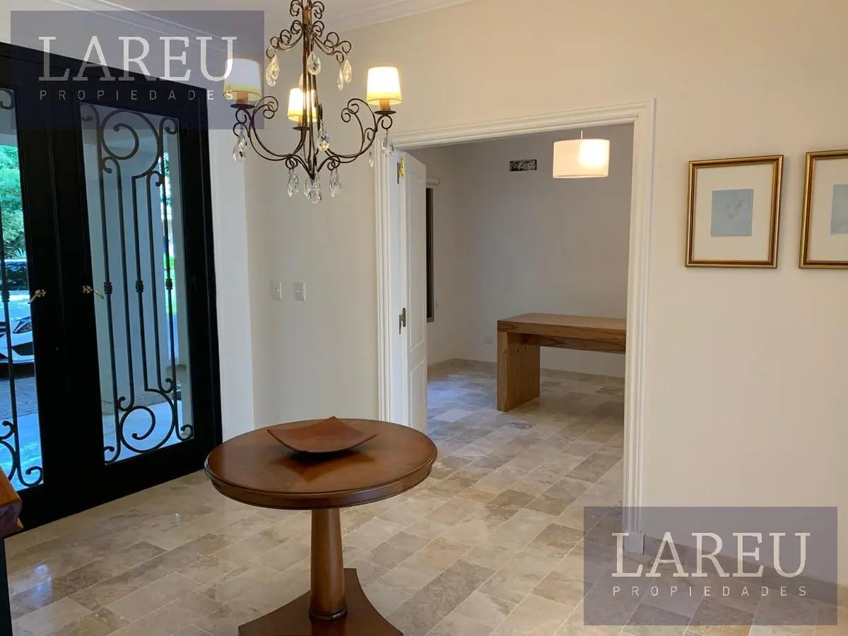 Casa en venta con renta - Ayres de Pilar 3