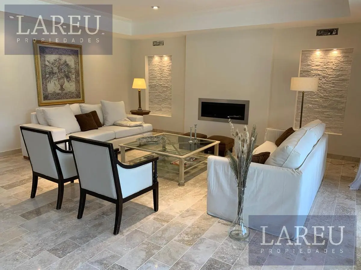 Casa en venta con renta - Ayres de Pilar 5