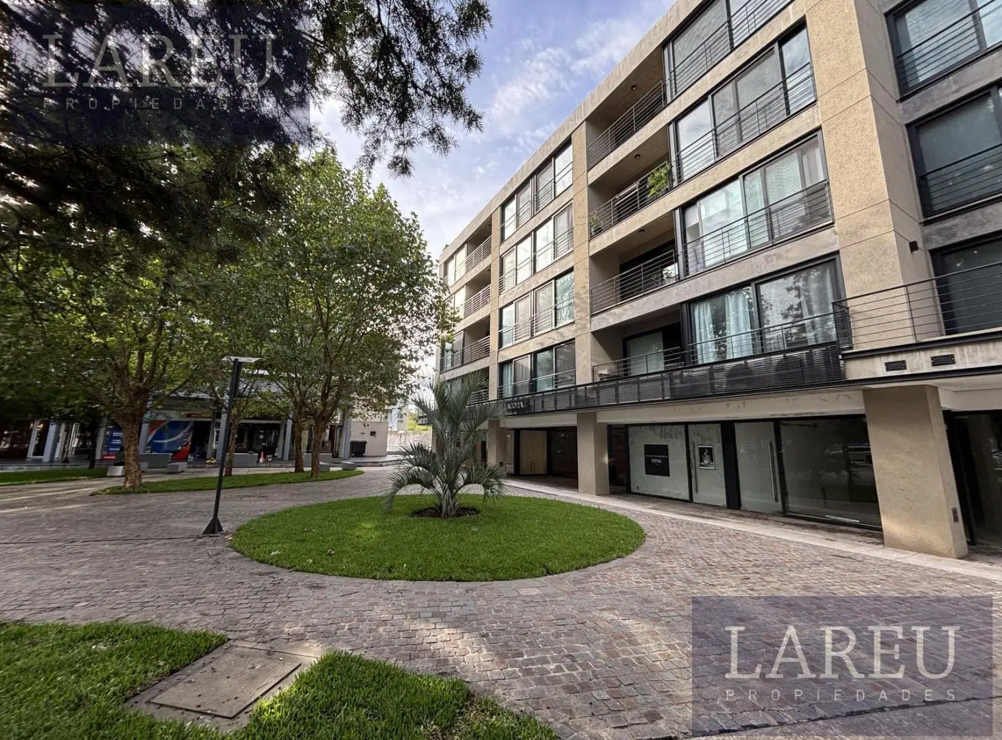 Local - AGORA III - 46 PLAZA 3