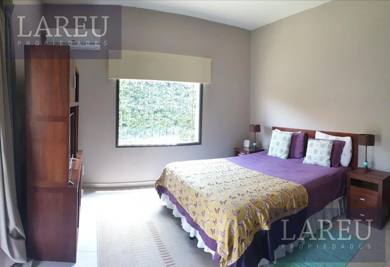 Casa en venta en el Barrio El Lucero 5