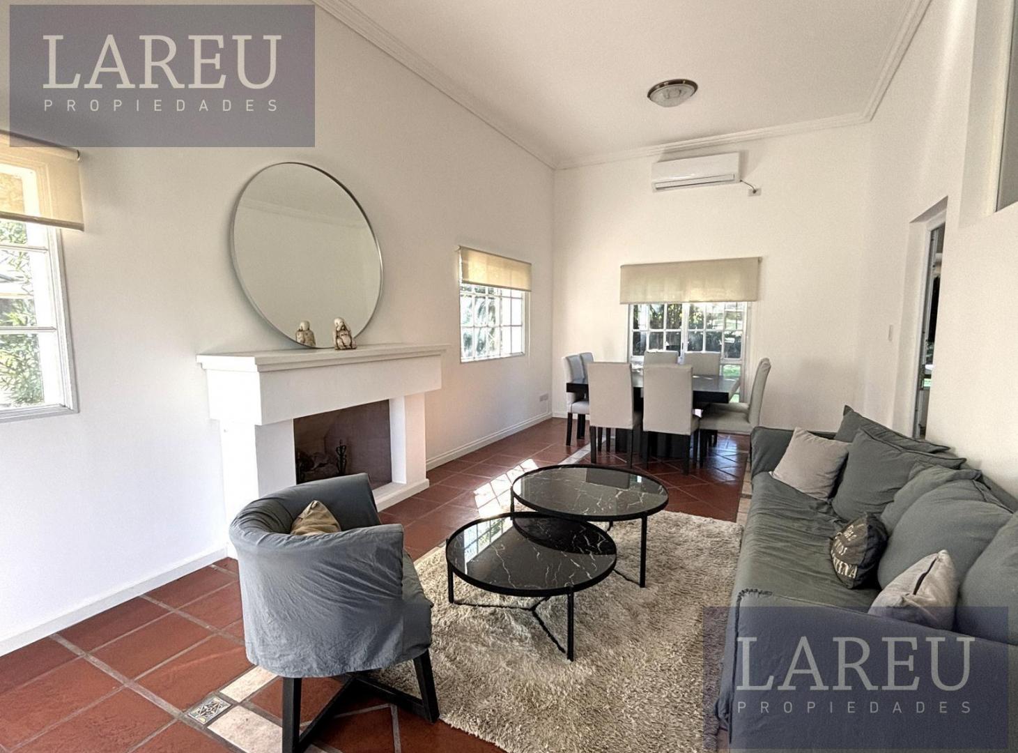 Casa en lote central en La Delfina