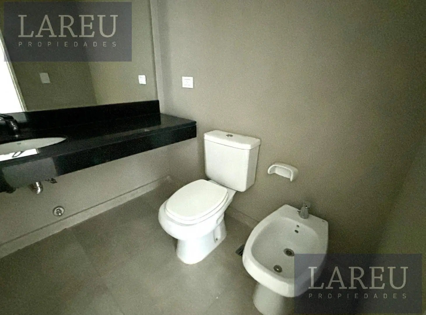 Oficina en Venta , Meridiano - Pilar 4