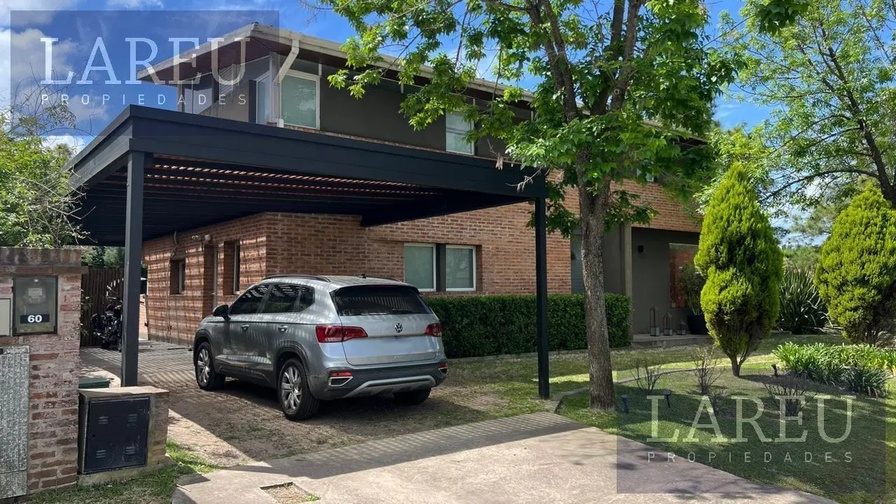 Casa en Venta, Barrio Privado El Lucero 3