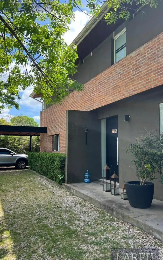 Casa en Venta, Barrio Privado El Lucero 2