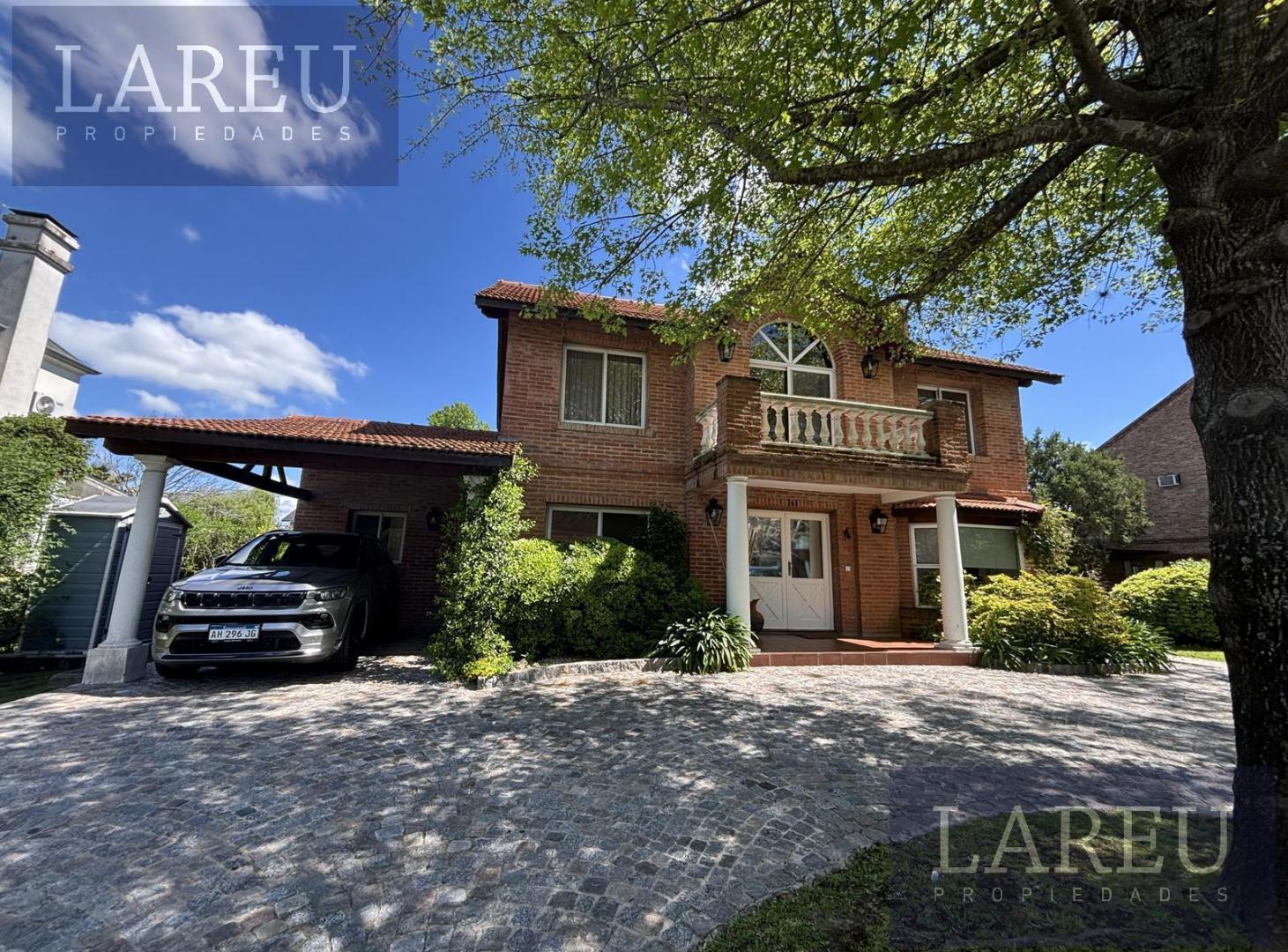 Excelente Casa en La Delfina a la venta