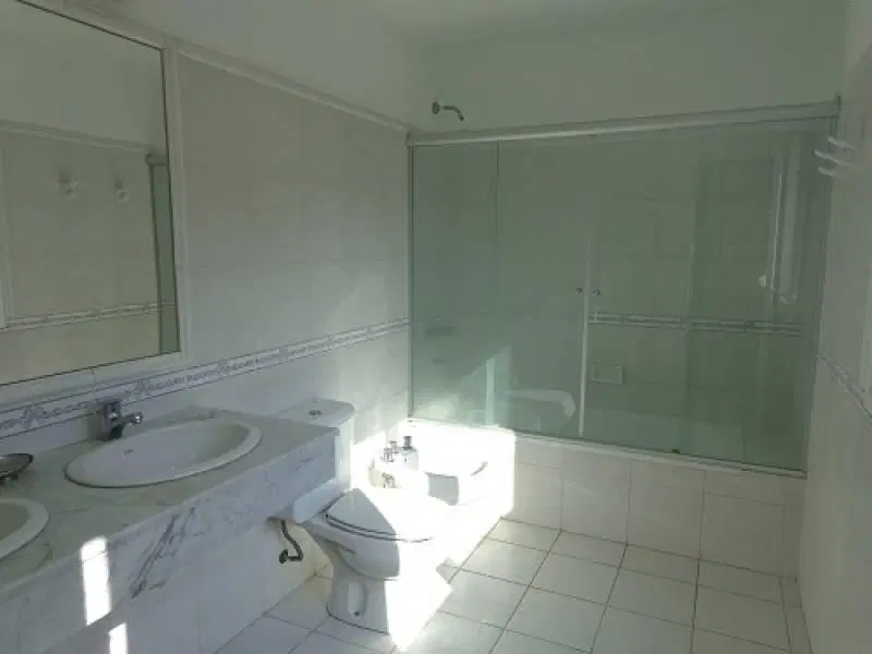 Casa en Venta con renta - La Delfina, Pilar 5