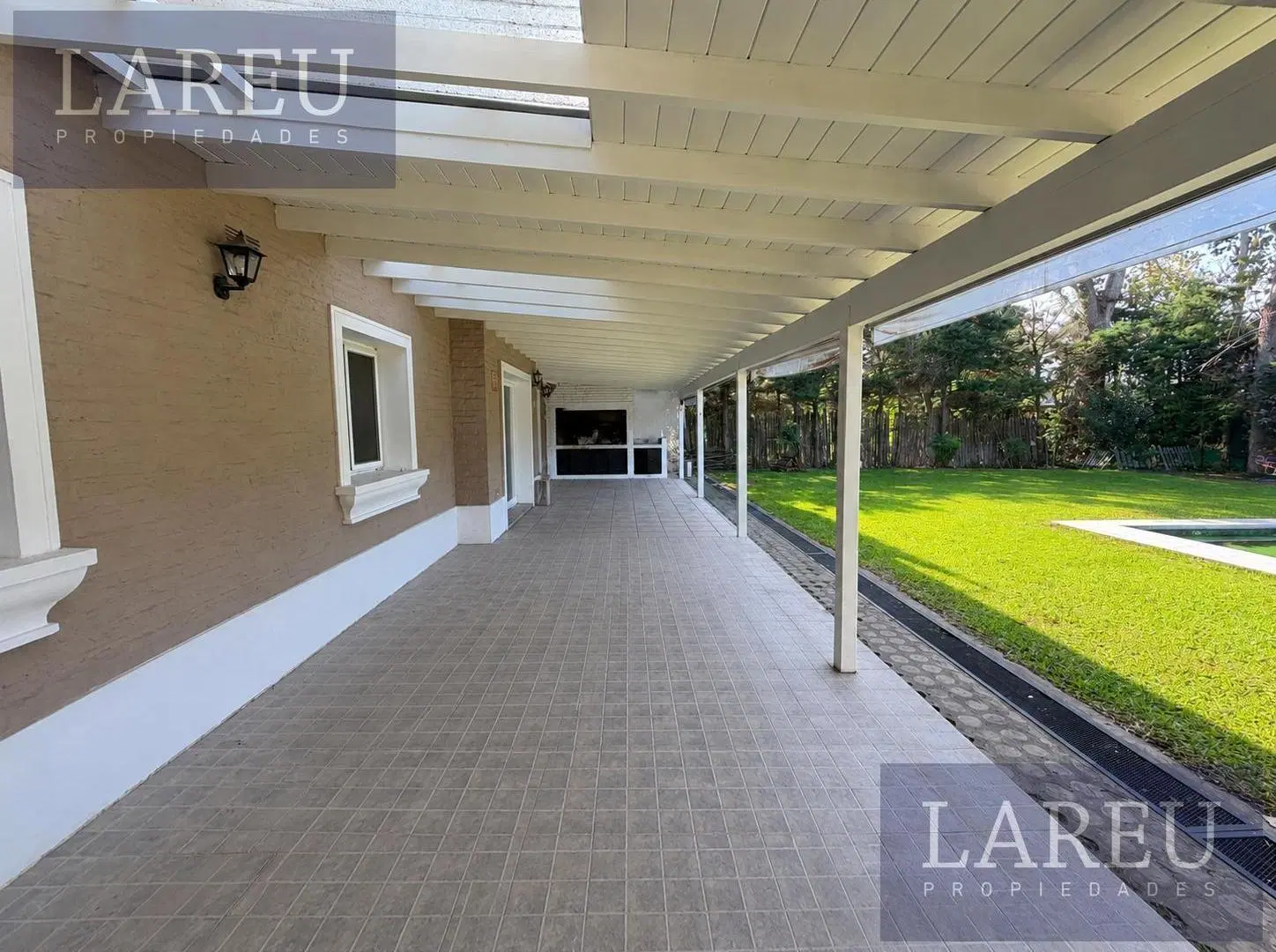 Casa en alquiler en Barrio Privado Bermudas 4