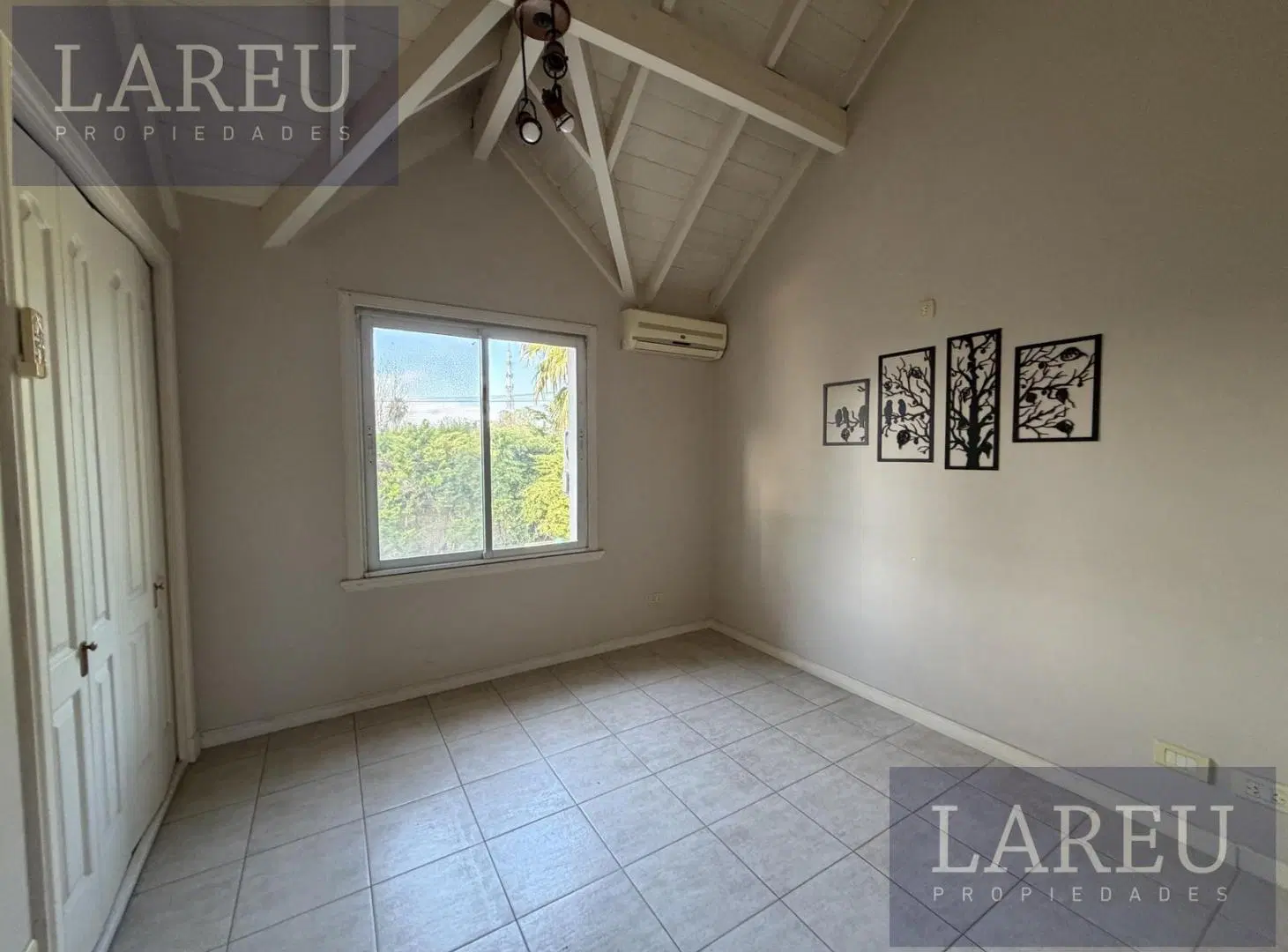 Casa en alquiler en Barrio Privado Bermudas 4