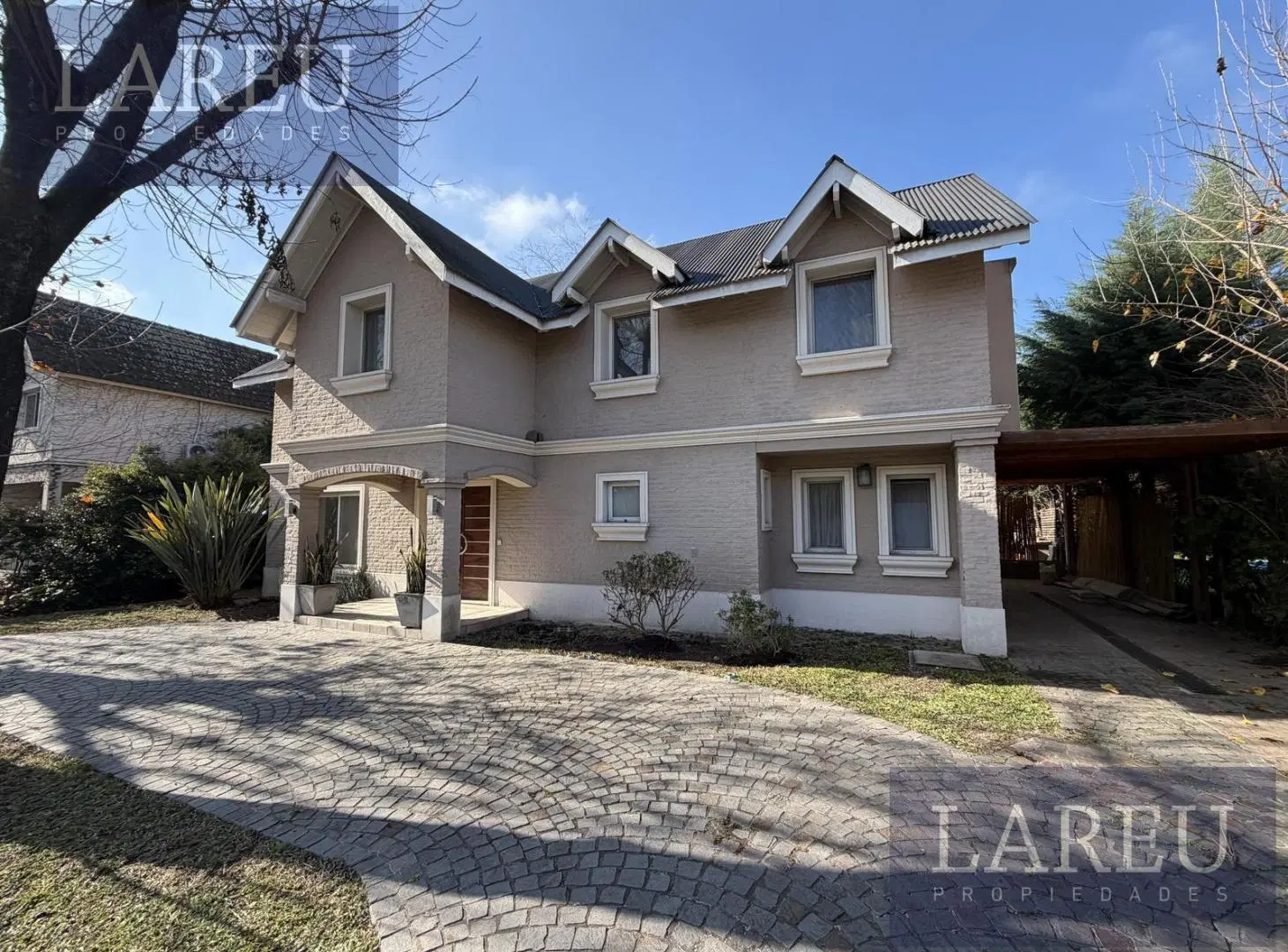 Casa en alquiler en Barrio Privado Bermudas 5