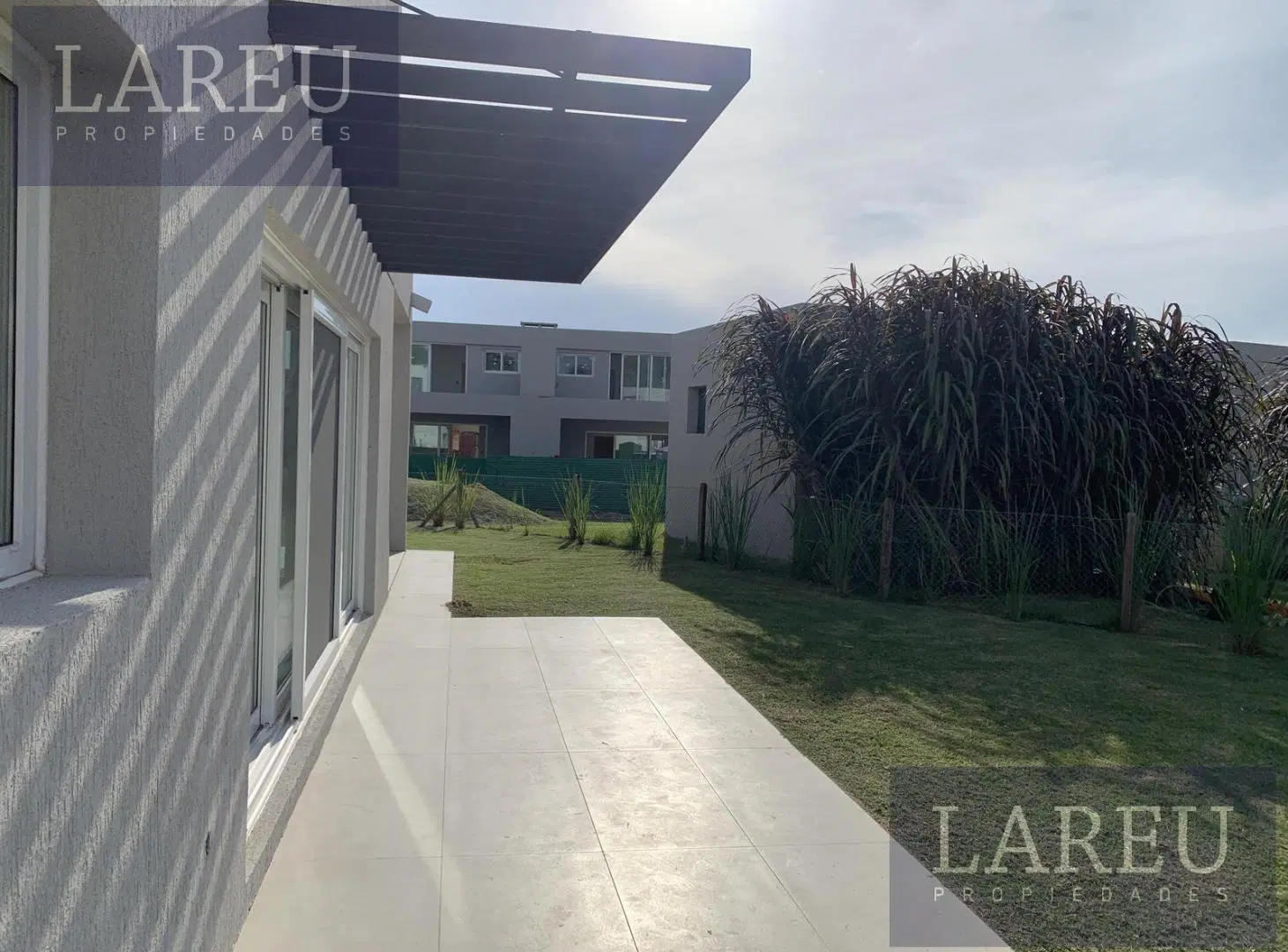 Town House Alquiler. La Calesa, Pilará. 2