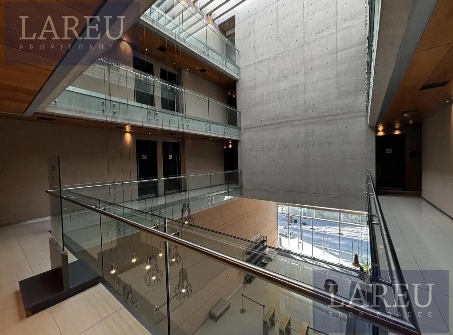 Oficina en Alquiler, Officia Pilar - Edificio Work 5