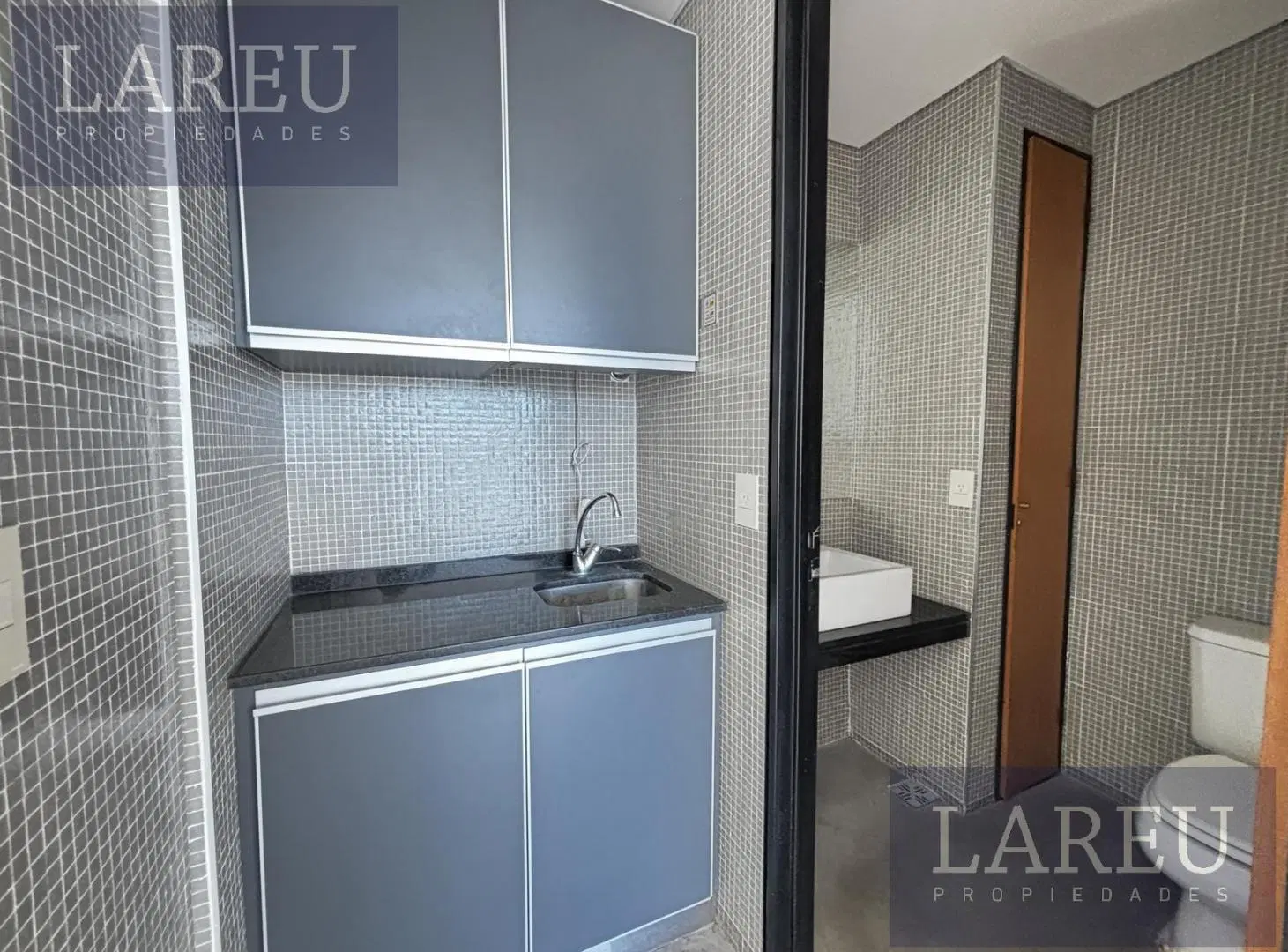 Oficina en Alquiler, Officia Pilar - Edificio Work 8