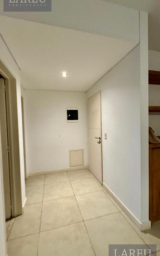 Foto de Departamento de 2 ambientes - Condominio Civis, imagen 2