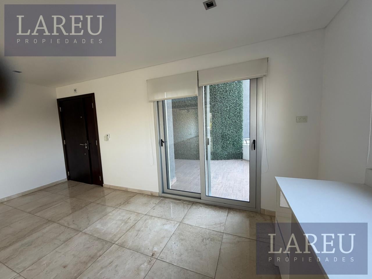 Foto de Departamento en Alquiler anual de 3 ambeintes en Cristaline, Pilar, imagen 1