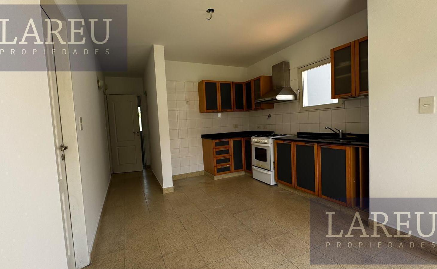Foto de Casa en Alquiler anual - Barrio Privado El Portillo, imagen 4