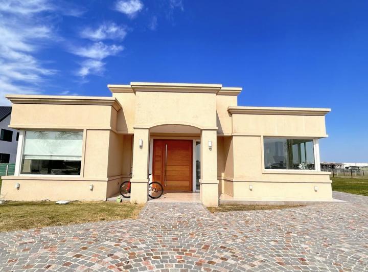 Casa en  venta en Villalobos 2