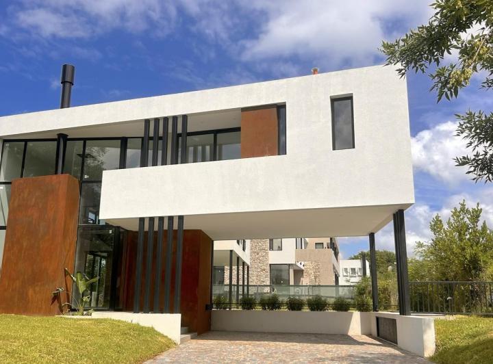 Casa en Fincas de Hudson 3