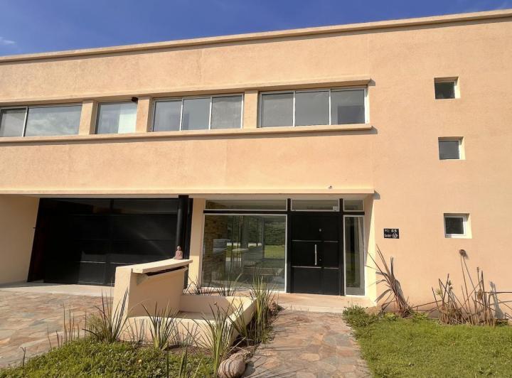 Casa en Village Del Parque 4