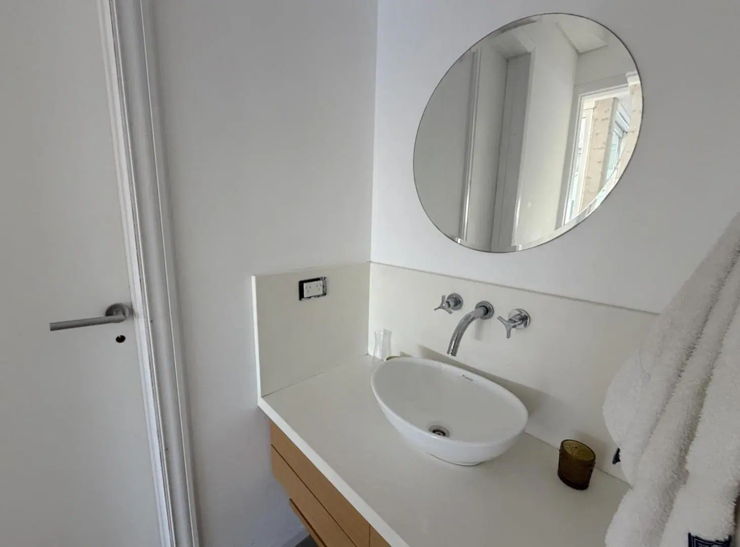 Propiedad con Hermoso Lote al agua en Venta. 5