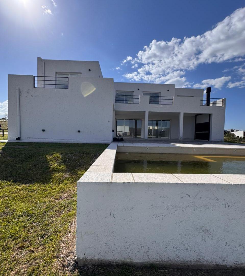 CASA EN VENTA  PUERTO DEL ÁGUILA COUNTRY NÁUTICO  LAGO LOS MOLINOS  CÓRDOBA