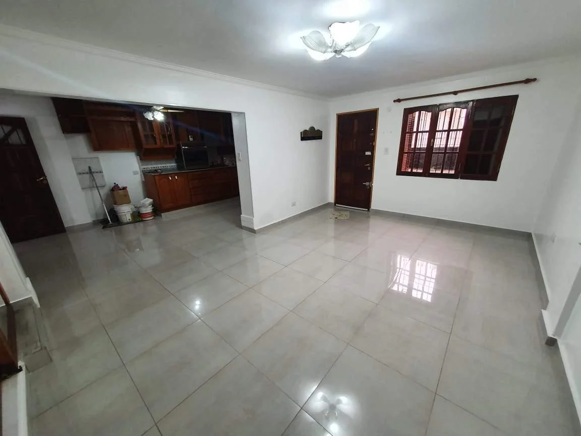 Foto de Hermosa Casa Parque Chacabuco 23 dor,- Zona Shopping, imagen 1