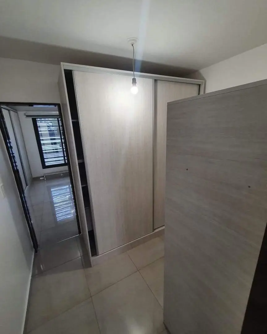 Hermosa Casa Parque Chacabuco 23 dor,- Zona Shopping 3
