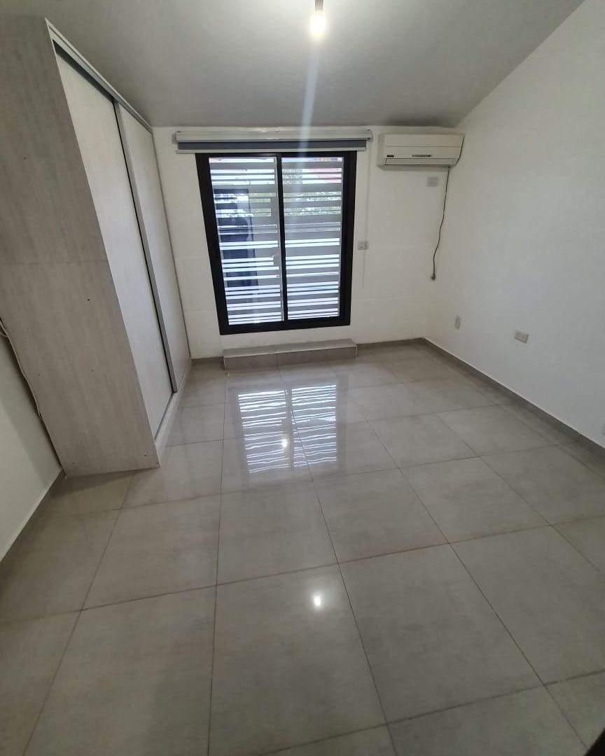 Foto de Hermosa Casa Parque Chacabuco 23 dor,- Zona Shopping, imagen 5