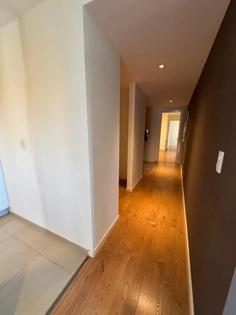 Departamento en Alquiler 3 Dormitorios: Exclusividad en Altura con Vista al Chateau en Livette 3