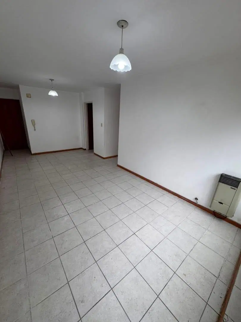 DPTO EN ALQUILER EN COMPLEJO MILENICA - 1 HABITACIÓN 3