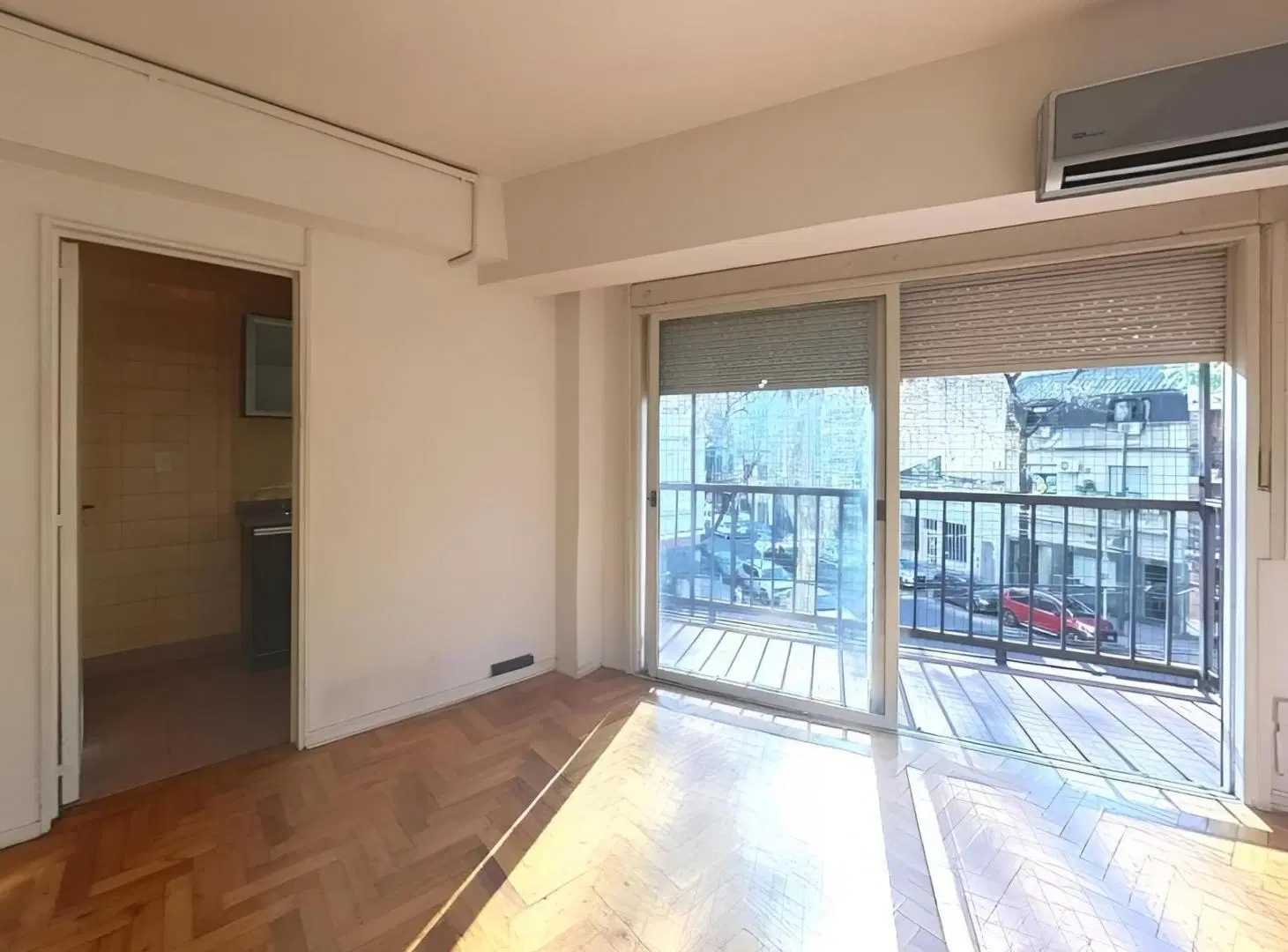 Monoambiente con balcón al frente  | Piso 2º | Muy Luminoso | Apto Crédito | Recoleta límite Palermo 5