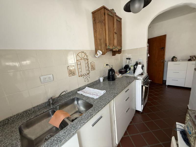Foto de OPORTUNIDAD!! CASA CON 937METROS DE TERRENO Y SALIDA A DOS CALLES-IDEAL, imagen 5