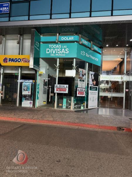 Foto de ALQUILER DE IMPORTANTE LOCAL CON OFICINA EN ZONA BANCARIA DEL CENTRO DE, imagen 3
