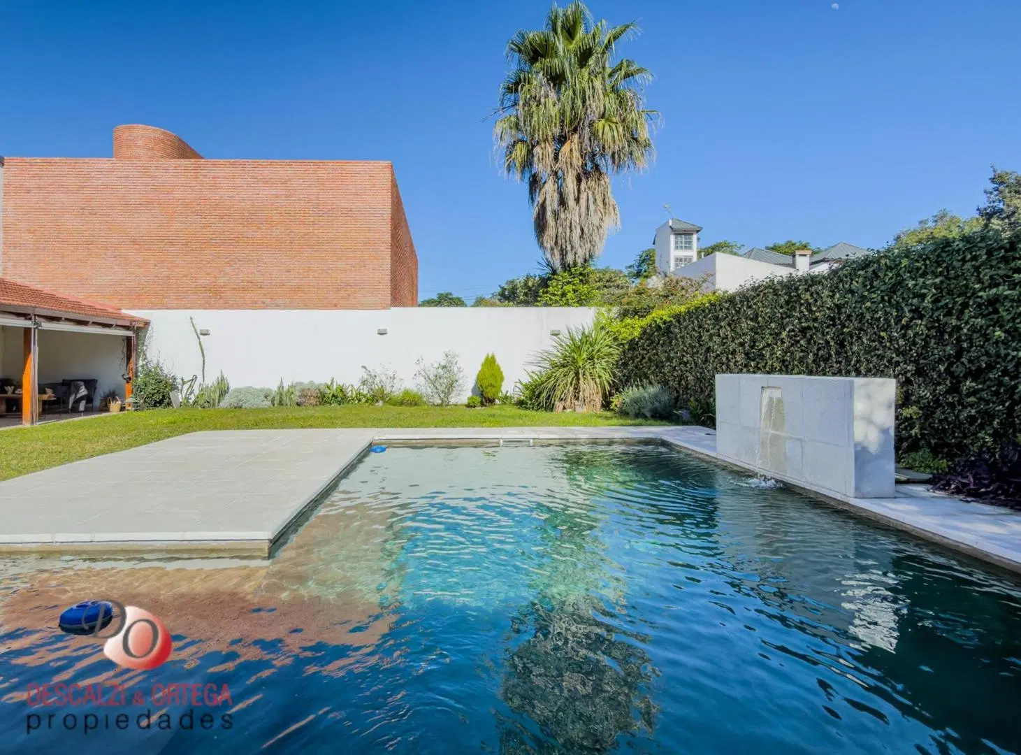 Casa en Venta - Villa Belgrano - 4 Dormitorios - Gran Patio y Piscina 3