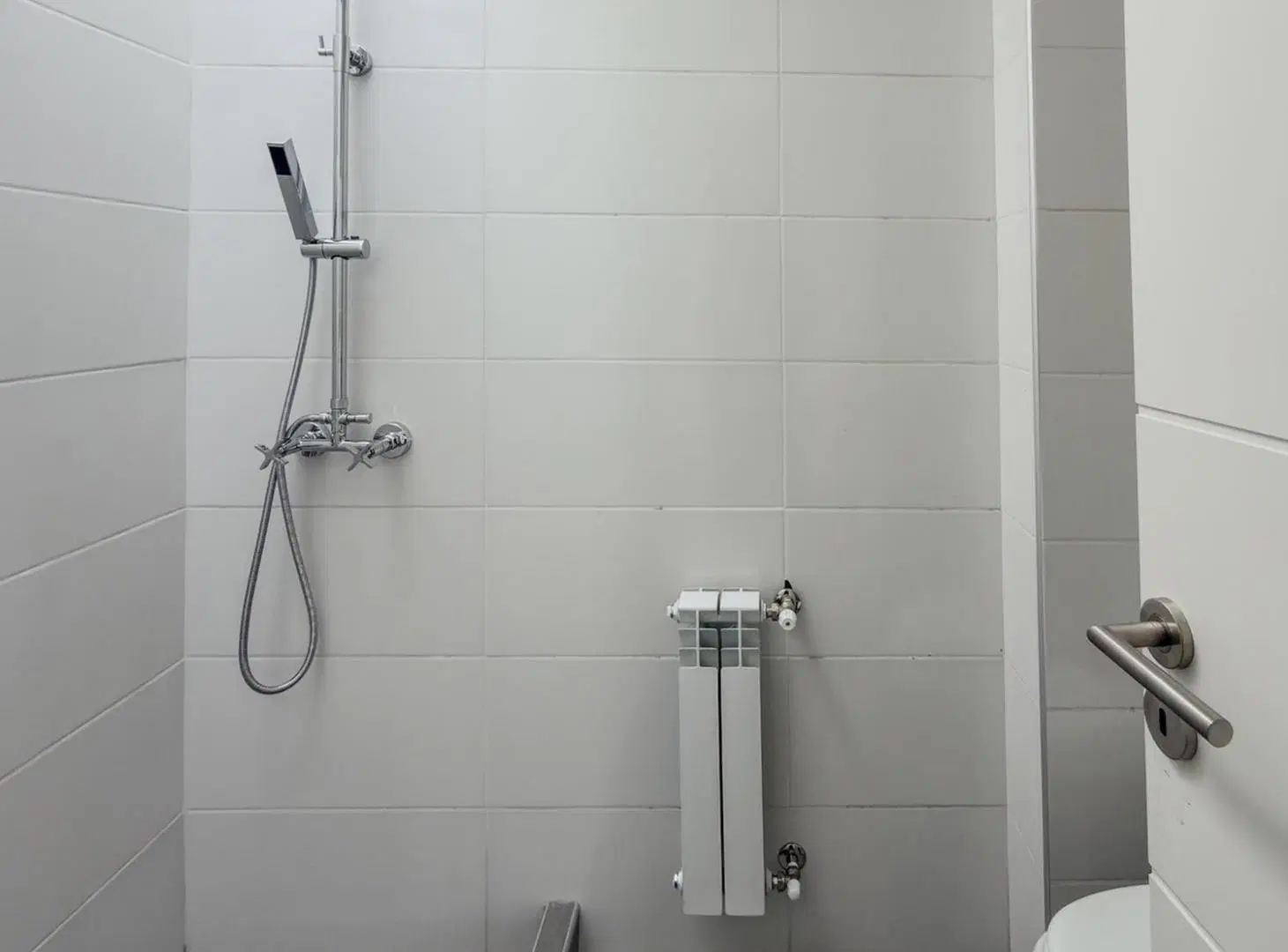 DúplexCasa en venta en complejo cerrado con seguridad en Barrio Rivera Indarte 4