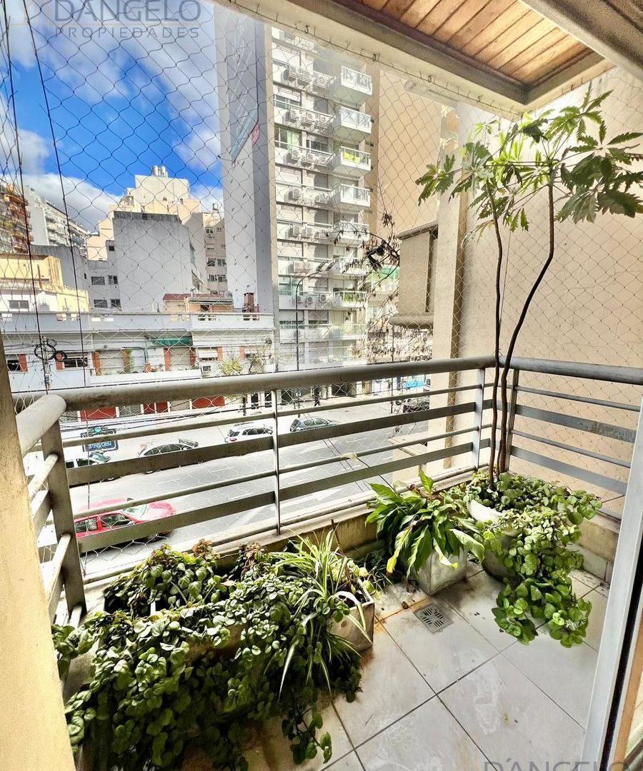 MONOAMB DIVIDIDO C/BALCON SUPER LUMINOSO
