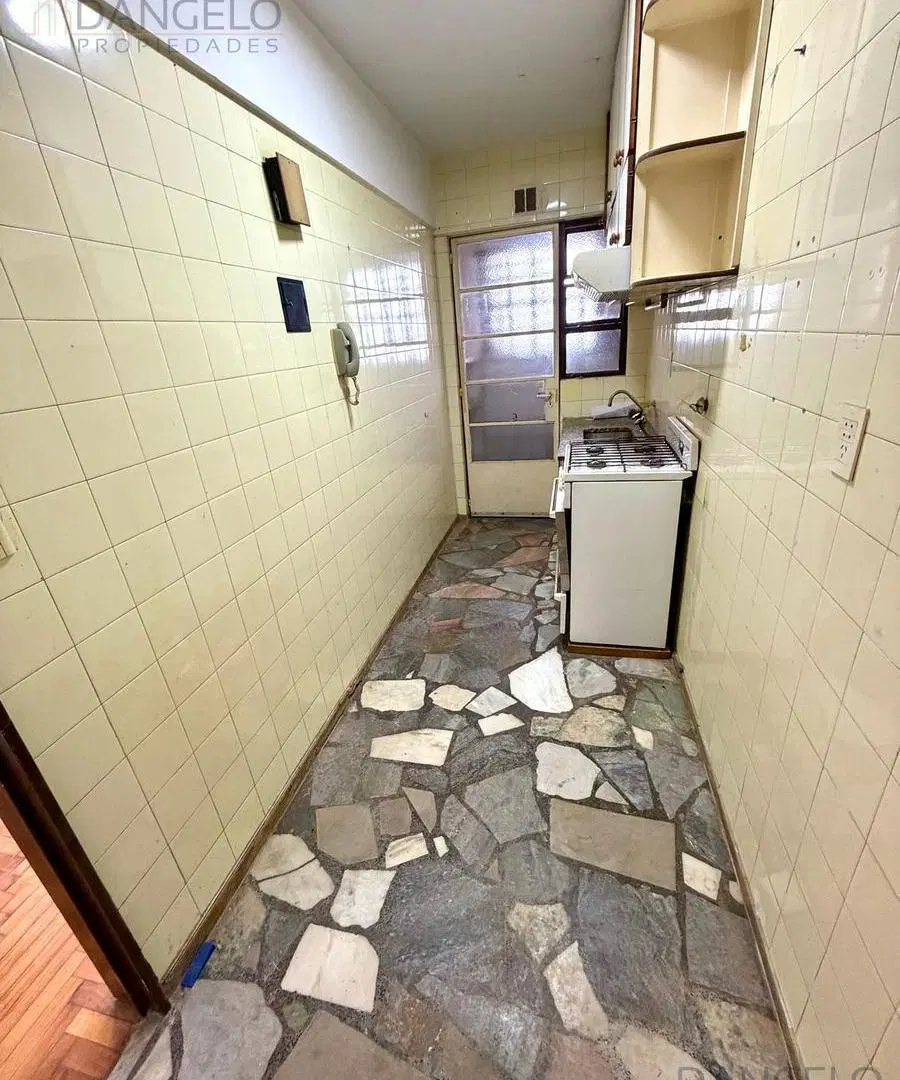 2 AMB - Cocina independiente - Lavadero - Recien pintado - Vista panorámica 5