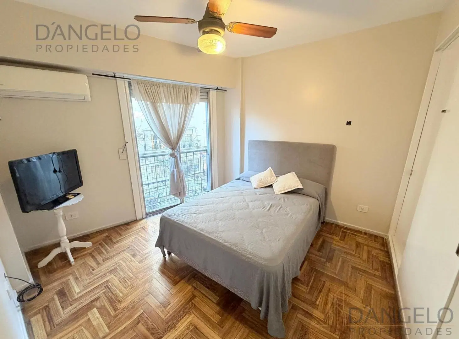3 AMB C/Balcon al frente - Cocina independiente - Aire acondicionado 3